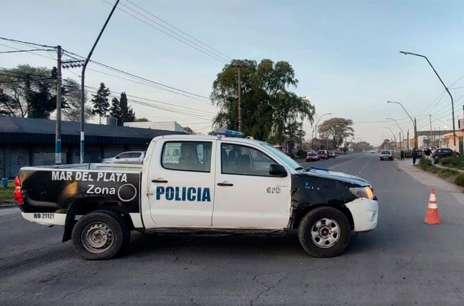 Atropelló a una mujer que cruzaba la calle: la internan con golpes varios