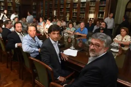 La Provincia prepara nueva propuesta para docentes tras el segundo día de paro
