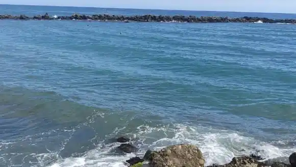 Desapareció embarcación con tres pescadores a bordo en aguas del estado Vargas