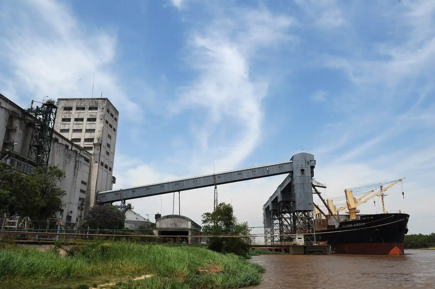 El puerto de Diamante recibió el quinto buque ultramarino