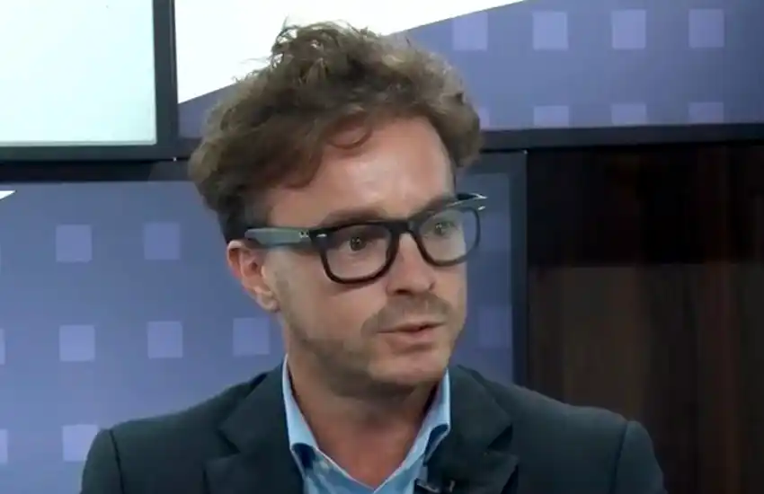 Escándalo: un funcionario de la provincia participó de una fiesta clandestina en un country