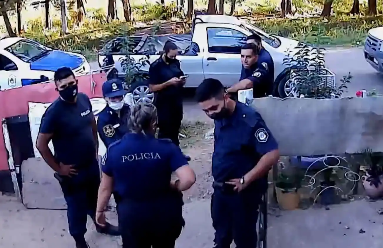 Allanan a conocido exconvicto que a la vez denuncia persecución policial y de la Justicia