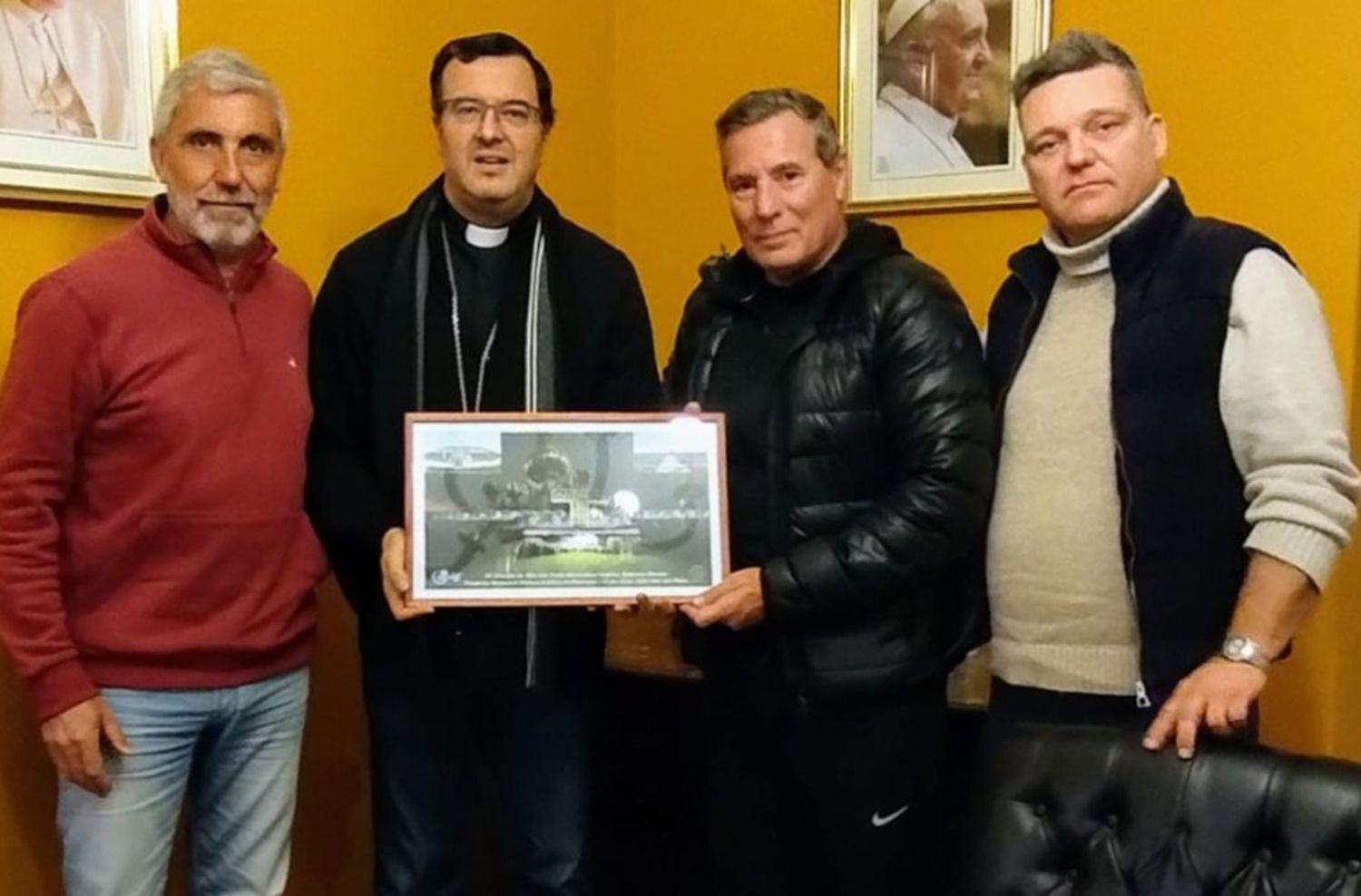 El Obispo bendijo el proyecto del cementerio de Darwin en Mar del Plata