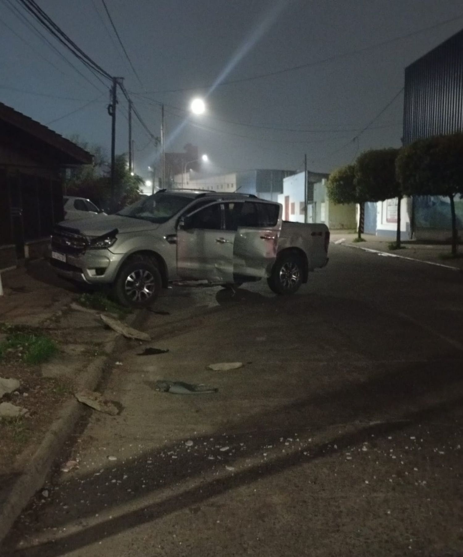 Tres jóvenes debieron ser hospitalizados tras un importante accidente