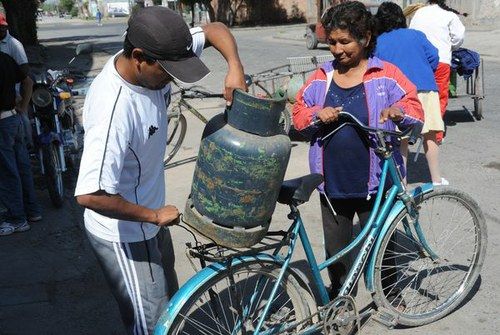 Como en cada invierno, se multiplican las denuncias por sobreprecios de garrafas