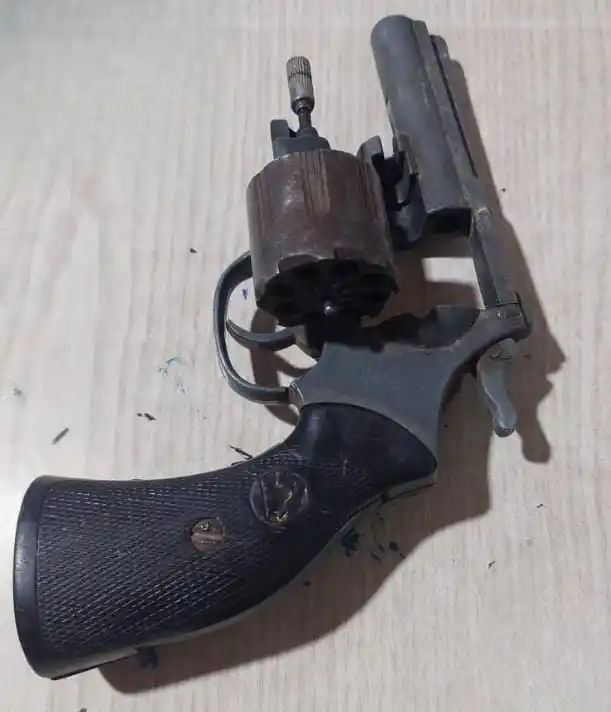 LA GUARDIA PROVINCIAL IDENTIFICÓ A TRES HOMBRES POR TENENCIAS INDEBIDAS DE ARMAS DE FUEGO - 1