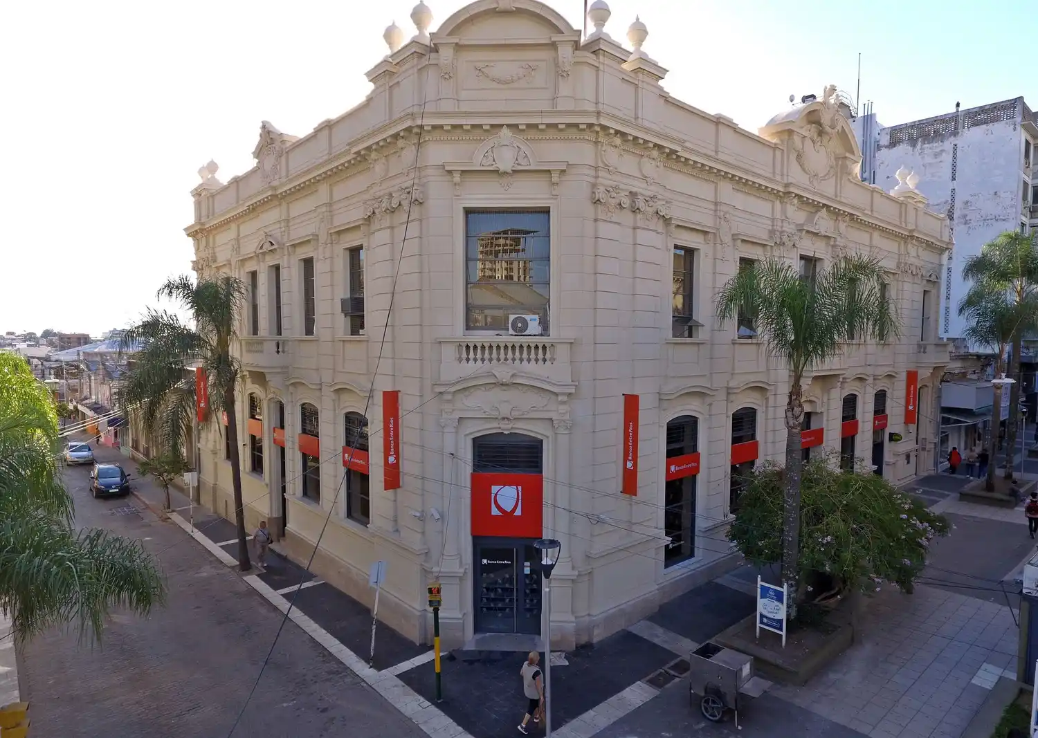 Cómo funcionarán los bancos el próximo lunes que es el Día del Bancario