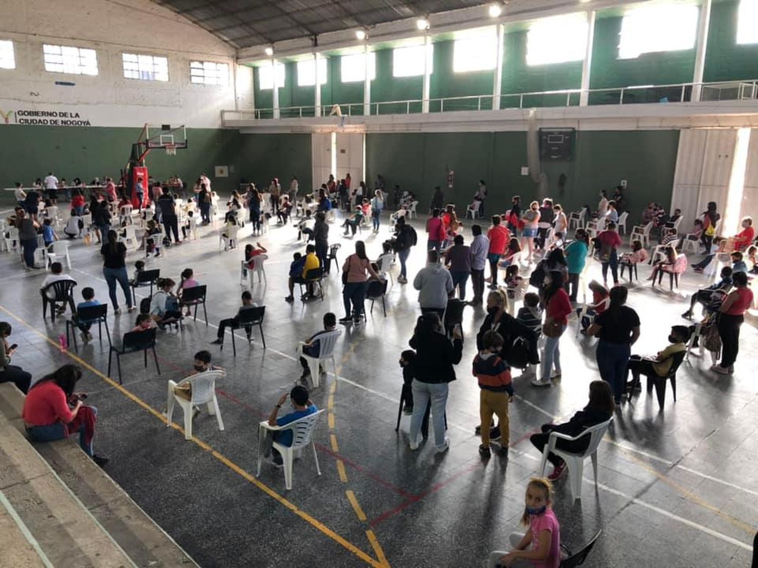 ¿Cómo continuará la vacunación covid 19 durante el receso?