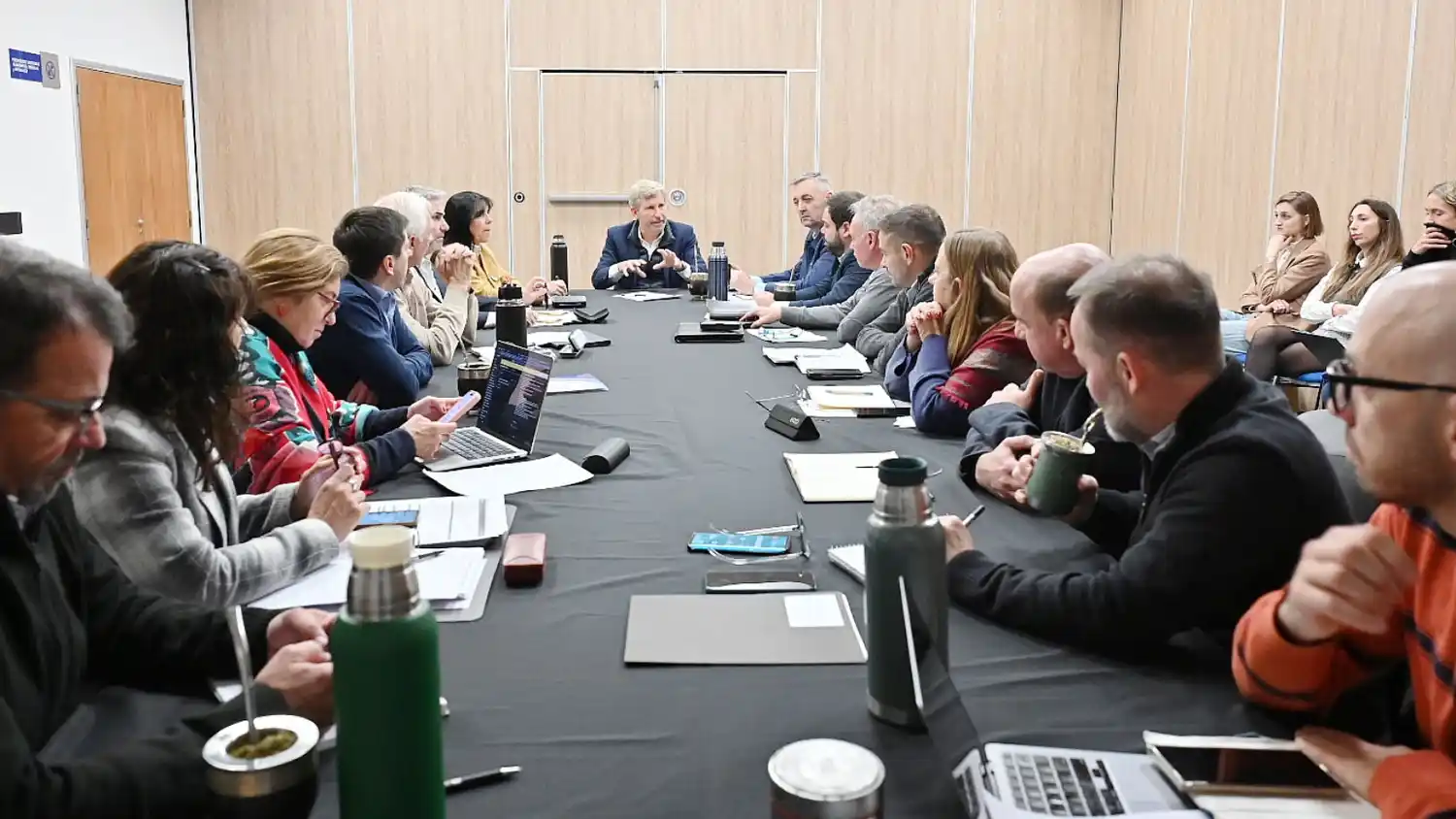 Frigerio encabezó una nueva reunión de gabinete con eje en la salud pública