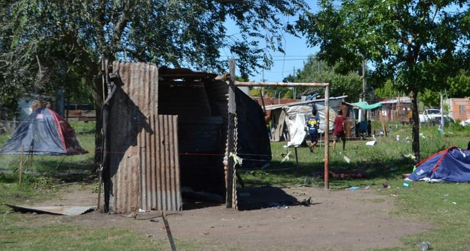 Banfield tenía planificado iniciar fútbol infantil en el terreno usurpado de Bozzano y Ansaloni