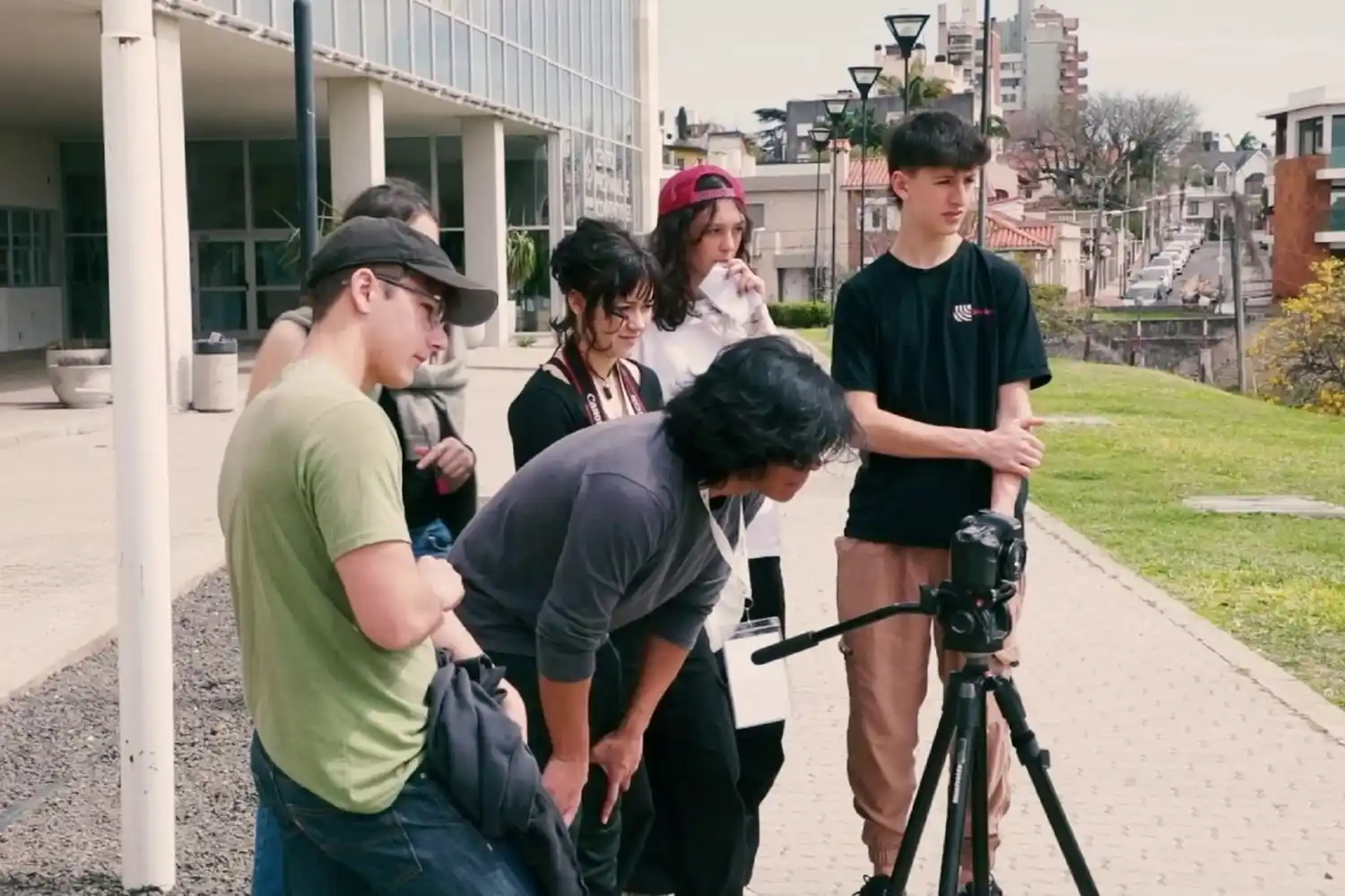 El Iaaer abre convocatoria para jóvenes interesados en el cine con un taller audiovisual gratuito