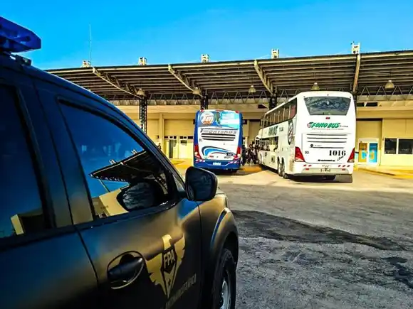 Detuvieron a un joven con cocaína y marihuana en un operativo de la FPA