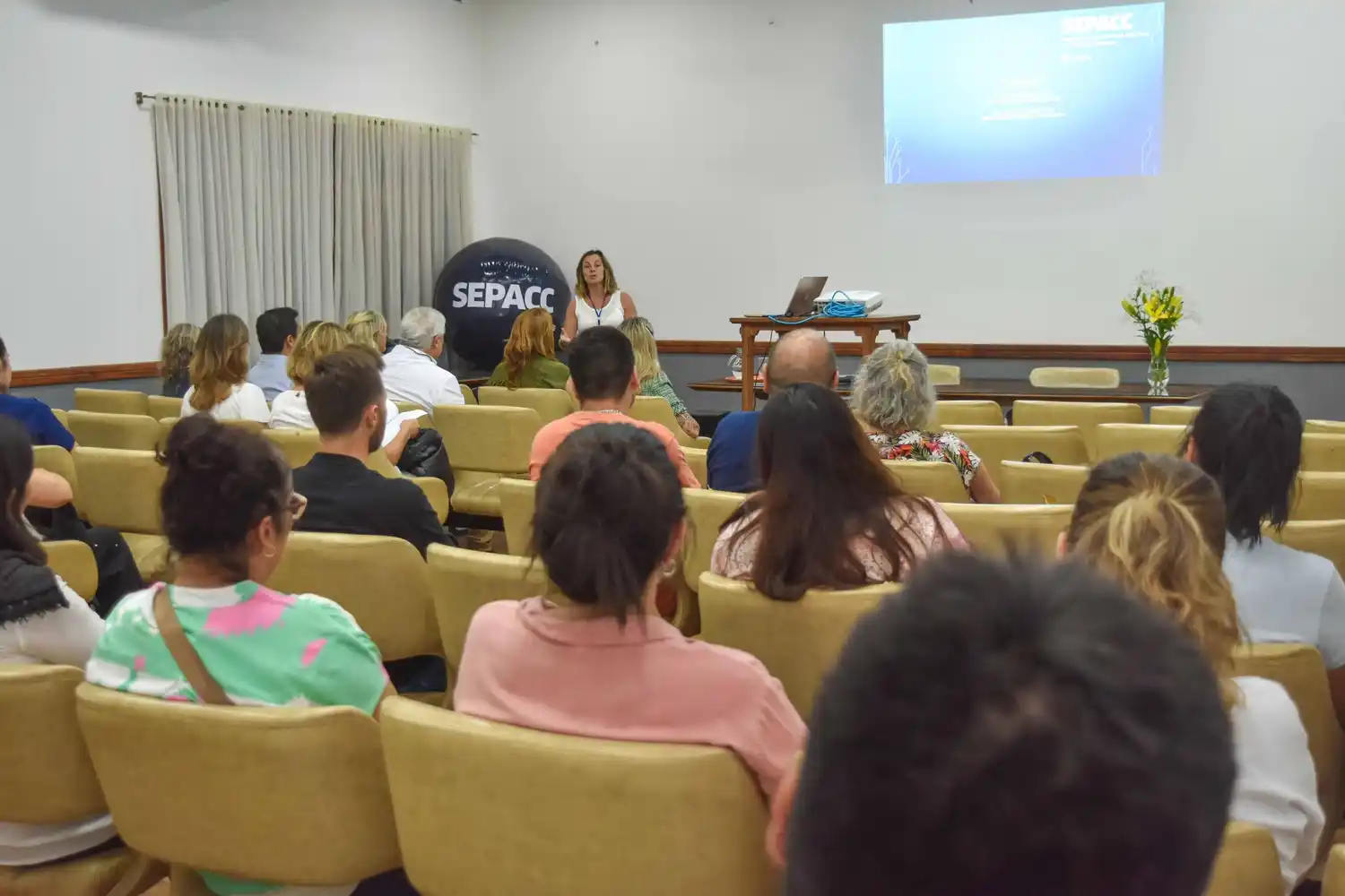 Taller para profesionales de salud sobre actualización en adicciones