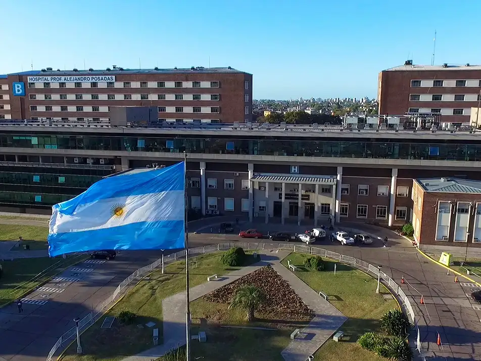 Las desvinculaciones en el Posadas, uno de los seis hospitales de jurisdicción nacional que existen en el país, fueron calificadas de “injustificadas y arbitrarias” por los gremios.