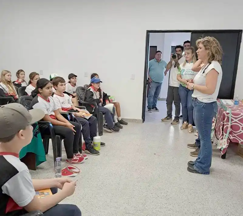 Estudiantes del Colegio Don Bosco visitaron 
la planta de separación de residuos