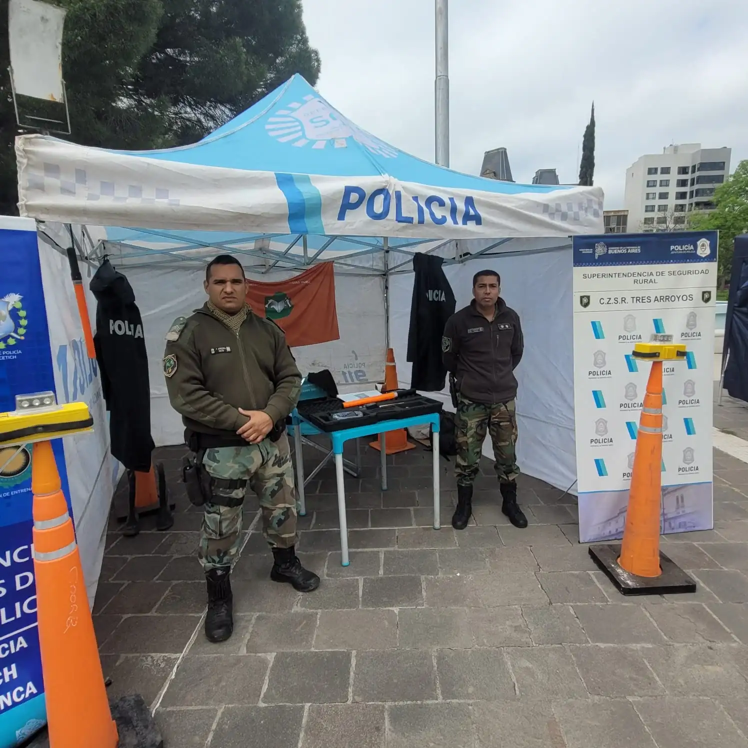 policia - 4