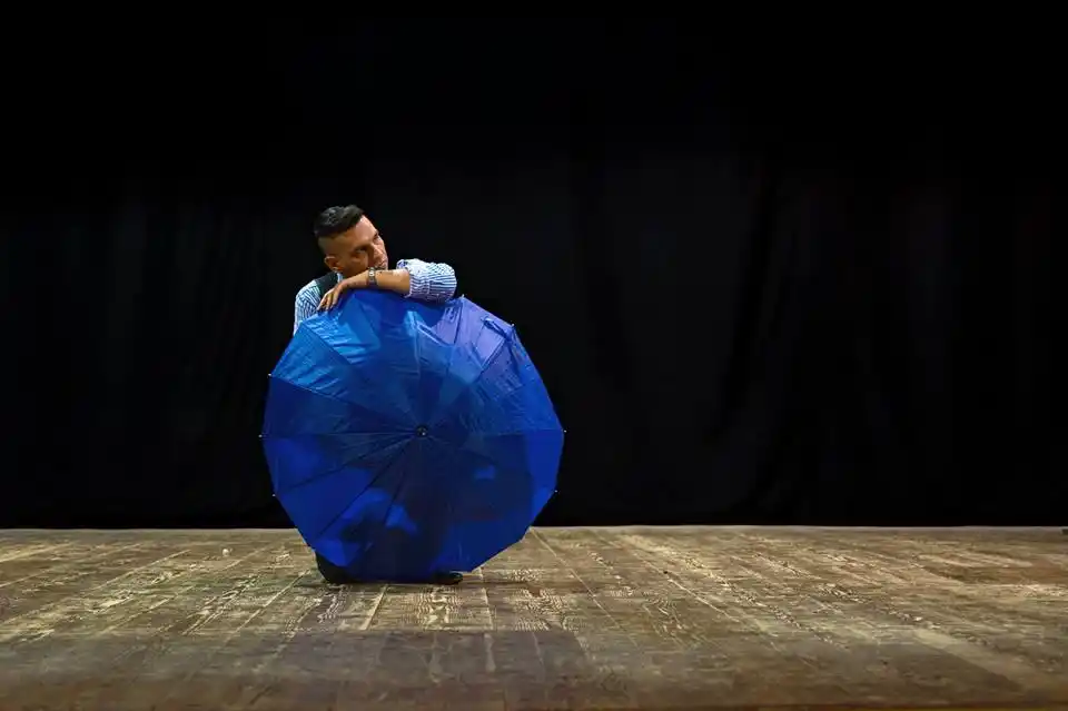 Visceral, un show de stand-up y música en la noche victoriense