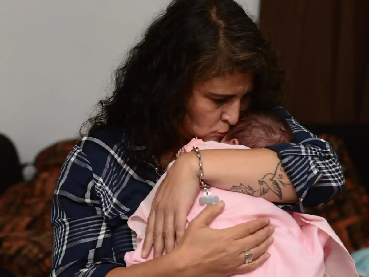 “Podemos ser el primer  beso de un bebé”    