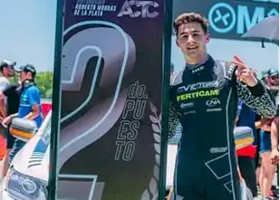 Broche final. Marcos Castro fue segundo, a 0.535 con la Nissan, en La Plata, pasó a la historia como el primer