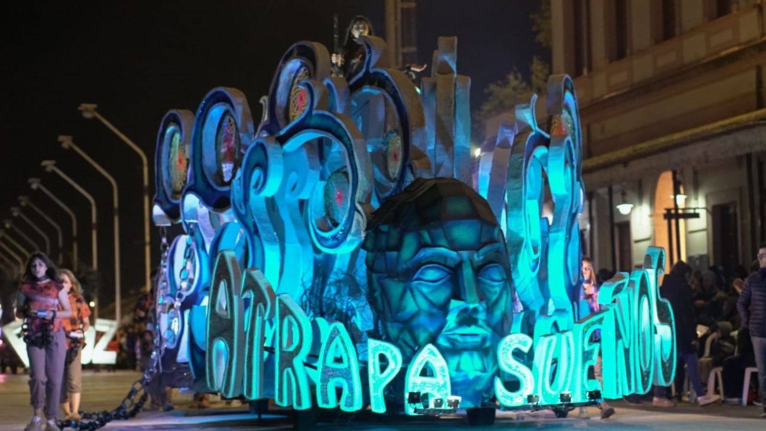 Vida, Atrapa Sueños y Guardianas fueron las ganadoras de las Carrozas 2019