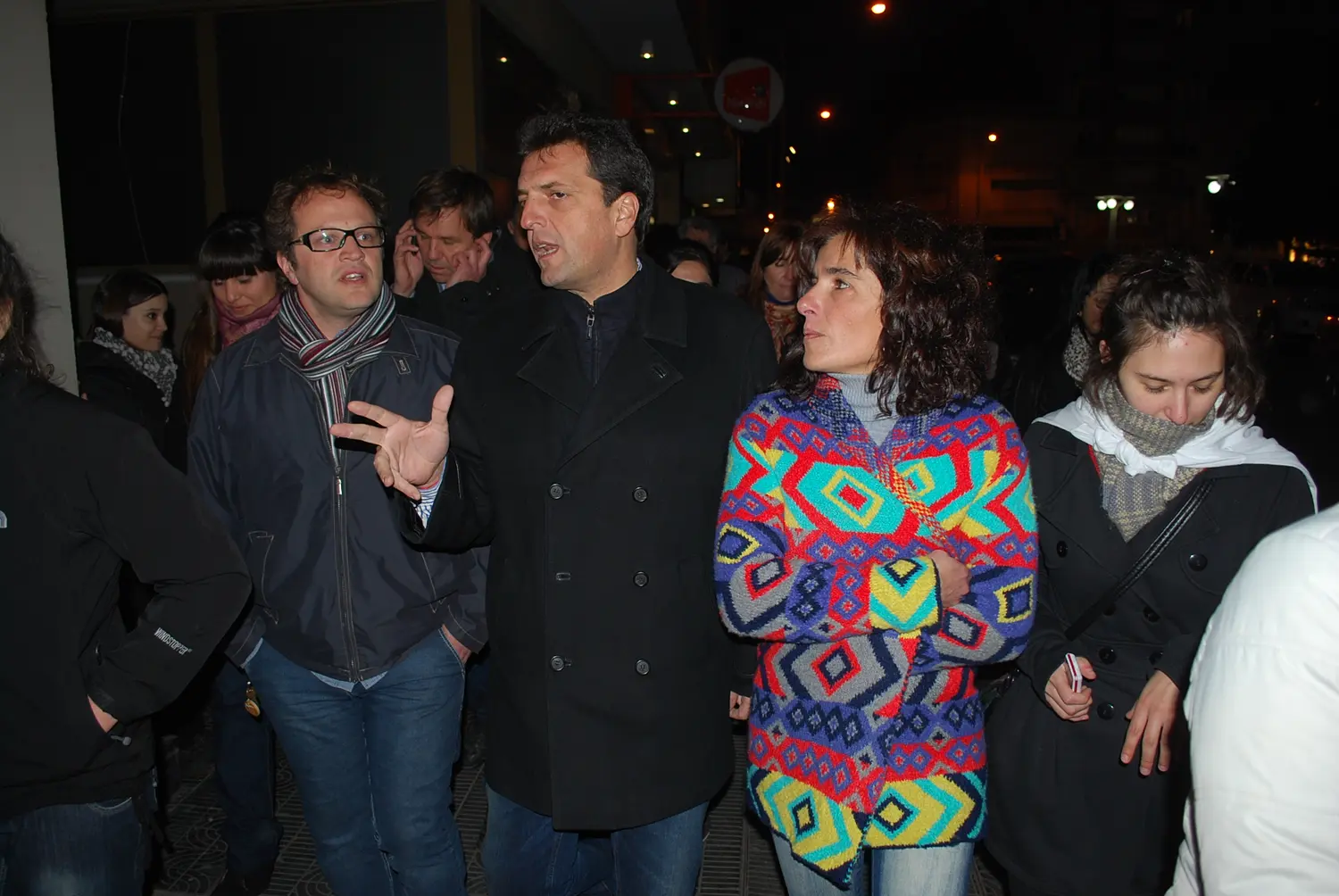 Elecciones 2013: Massa recorrió las calles de Azul