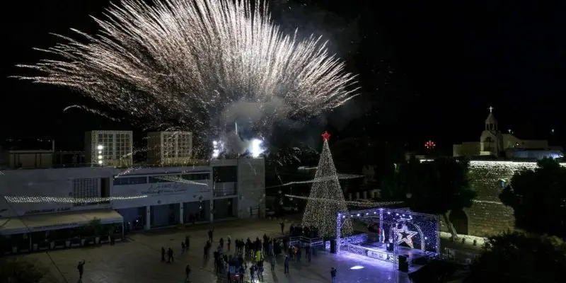 Belén ilumina su árbol de Navidad sin público (+FOTOS)