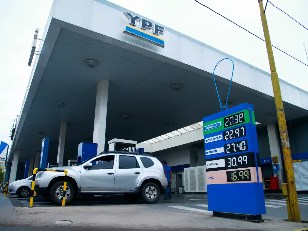 Estacioneros de YPF esperan otro aumento de entre 5% y 6% 