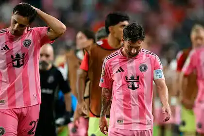 Alerta en Miami: Messi se lesionó en la práctica del Inter y es duda para el choque ante Porto