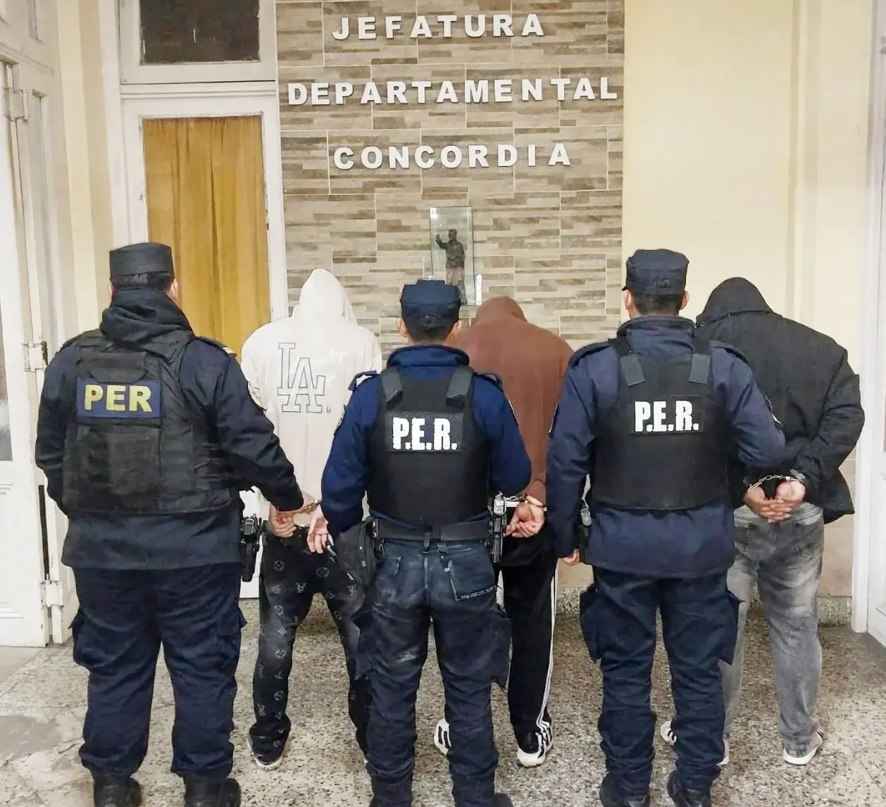 Allanamientos por una causa de amenazas derivaron en el secuestro de droga