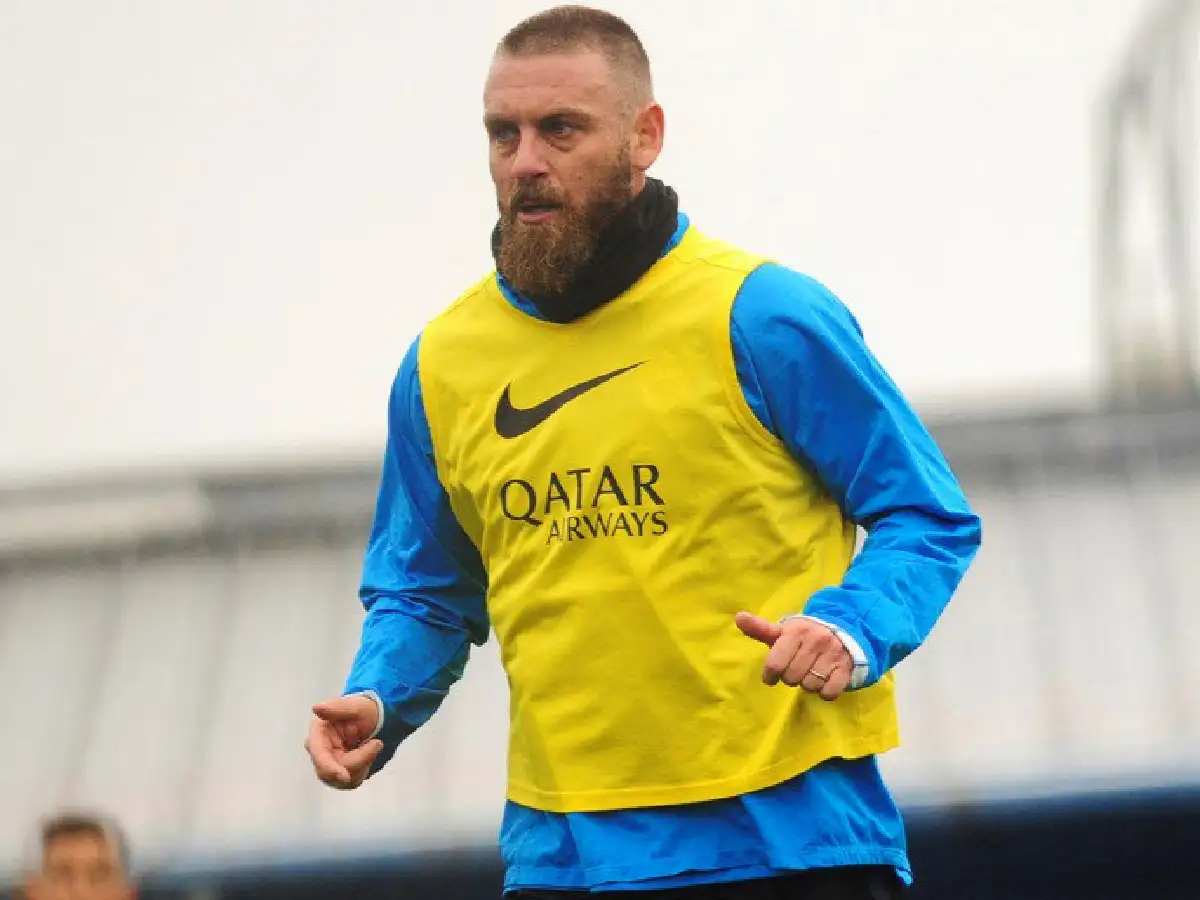 Con De Rossi, Boca busca los octavos 