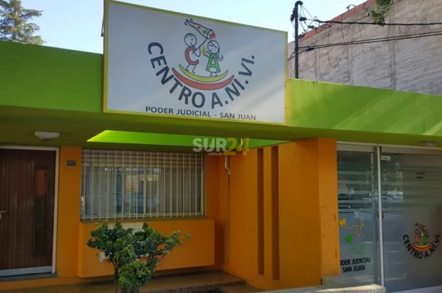 Detuvieron al hombre que filmó el abuso de la portera a un alumno