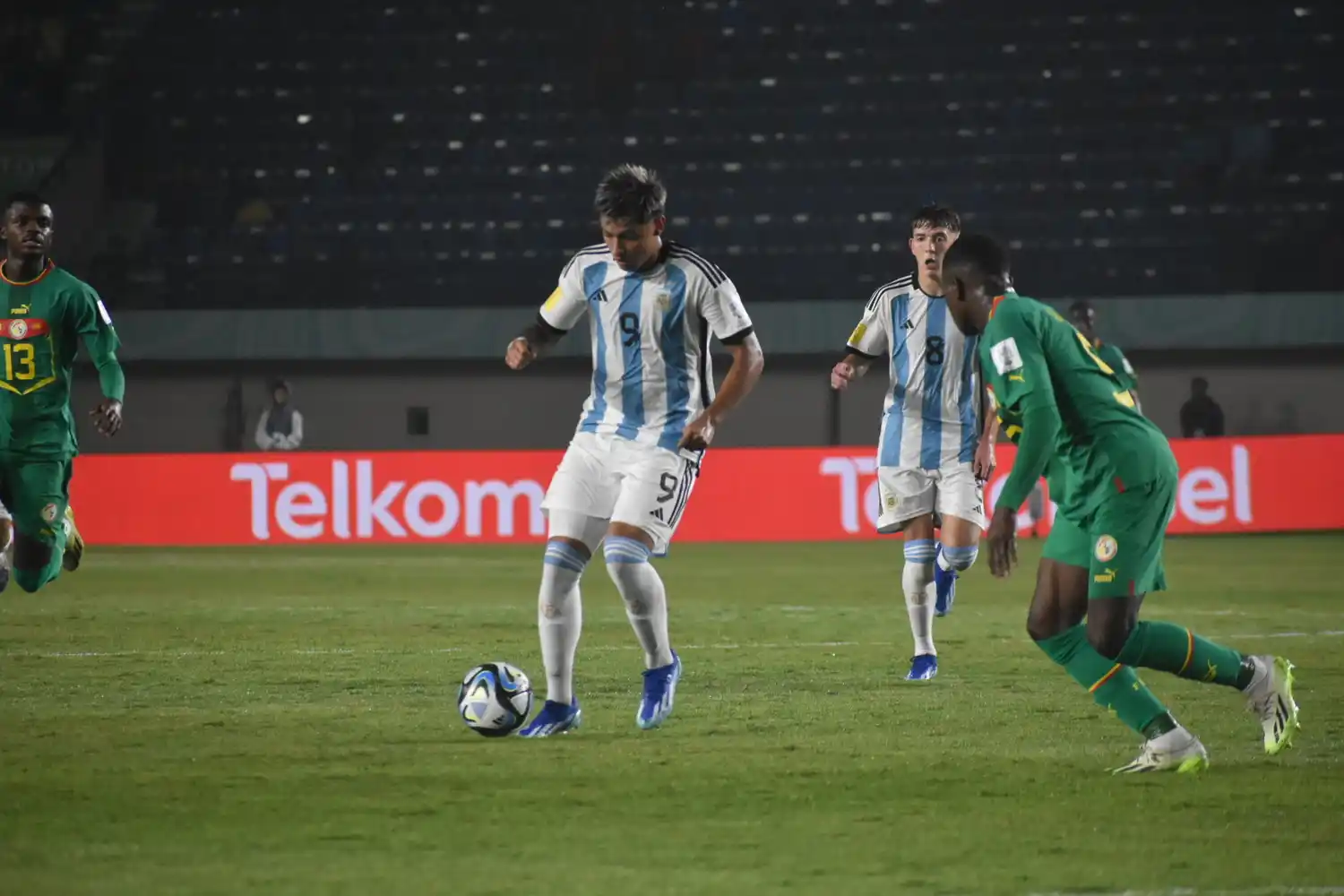 Paso en falso de Argentina en el estreno frente a Senegal