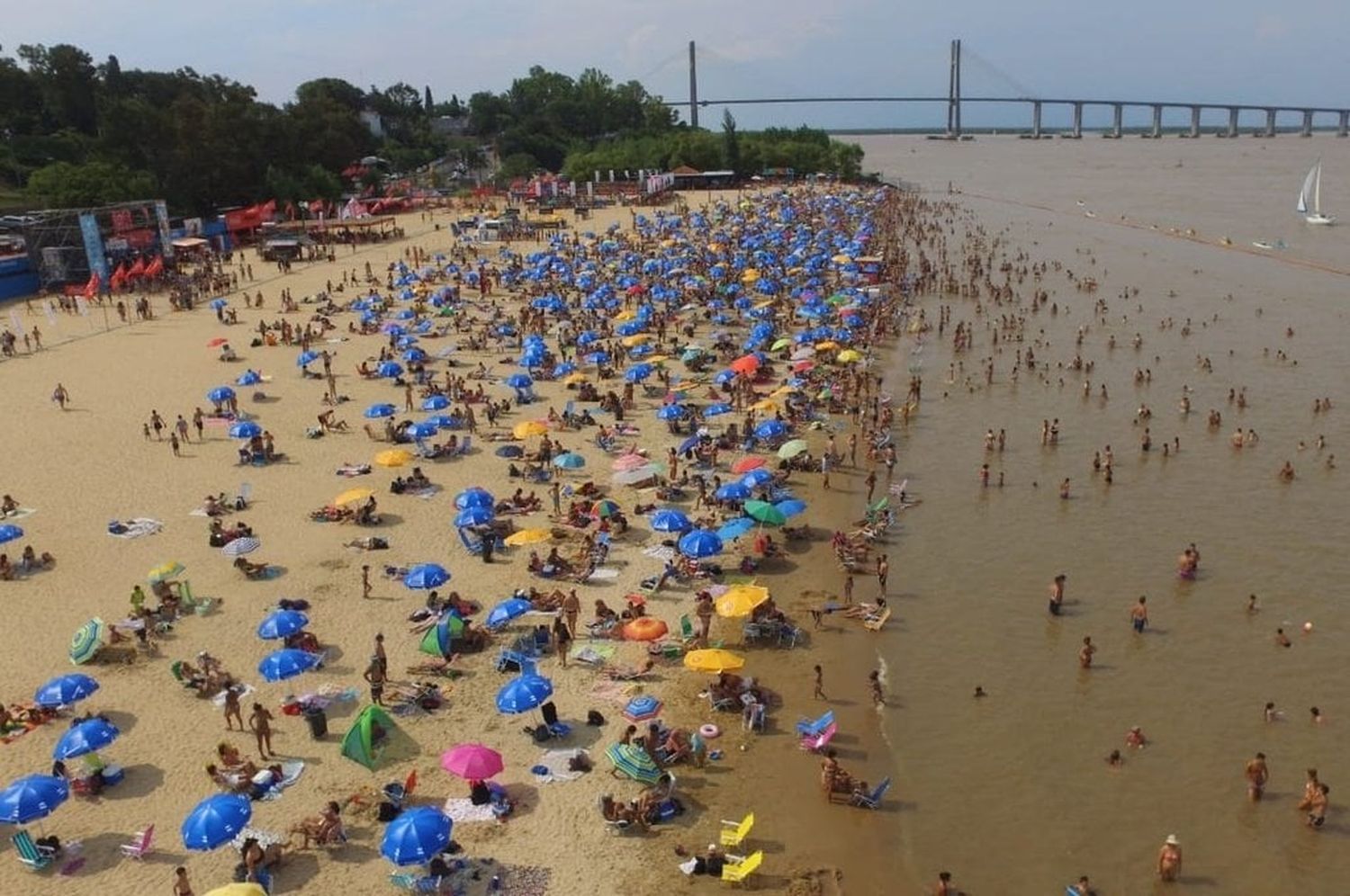 En el río es mejor: el municipio lanza una campaña para disfrutar del Paraná responsablemente