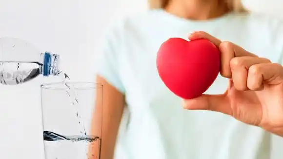 Día Mundial del Corazón: recomiendan consumir agua baja en sodio para cuidar la salud cardíaca