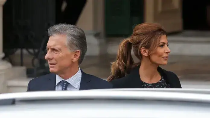 Juliana Awada estaría saliendo con el rey de España y Mauricio Macri con una modelo, ex de famoso periodista