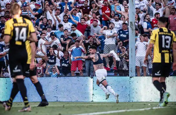 Fútbol: Gol de Gabriel Báez Corradi en el clásico uruguayo