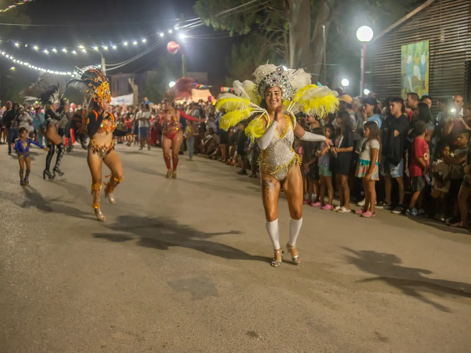 La actividad contará con una importante presencia de artistas, comparsas y murgas invitadas.