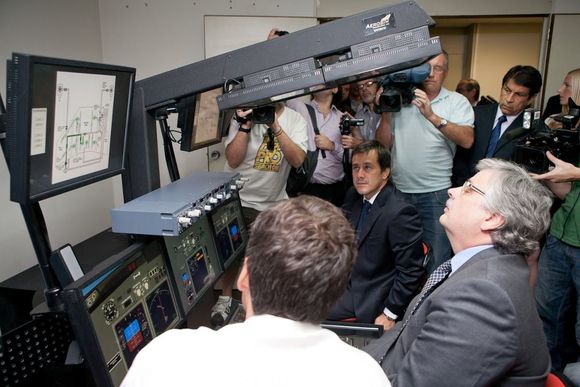 Aerolíneas presentó su nuevo centro de simuladores