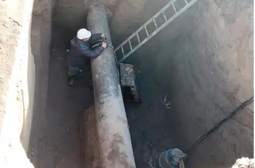 OSSE realiza dos empalmes de cañería de agua para potenciar el servicio en zona sur