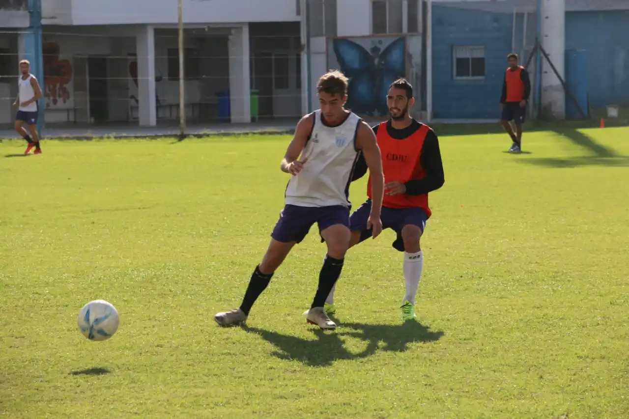 Juventud Unida visita a Chaco For Ever en búsqueda de su primer triunfo