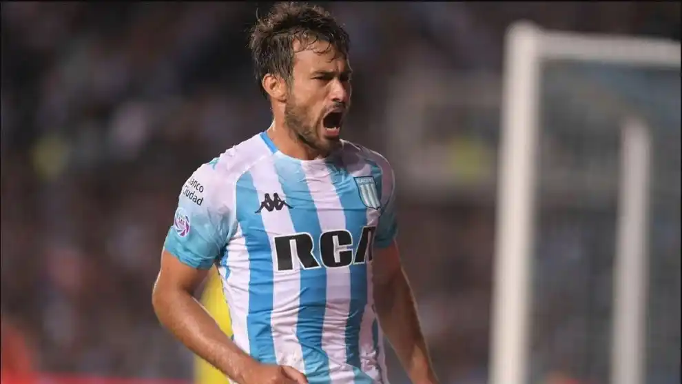 Cvitanich no continuaría en Racing