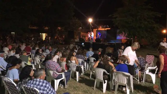 Se realizó una peña a beneficio en el Asilo de Ancianos