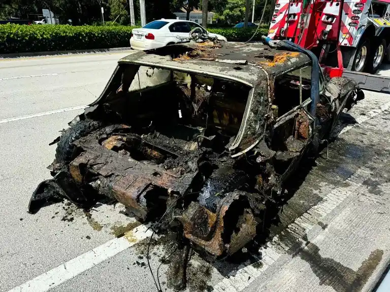 otro auto encontrado