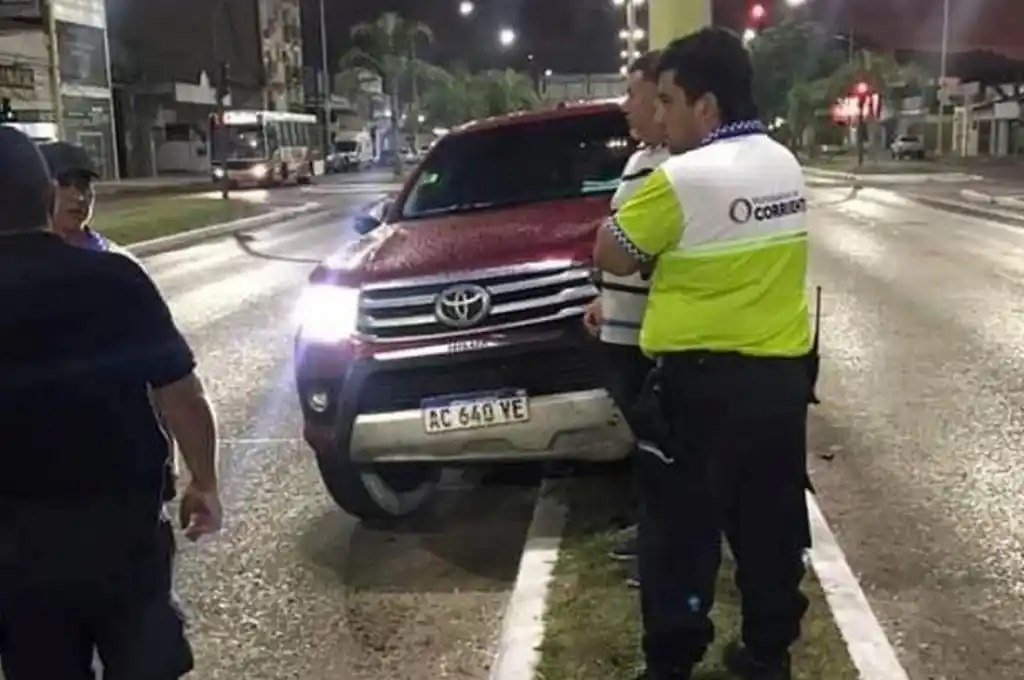 Se disfrazaron de policías para robar y terminaron a los tiros