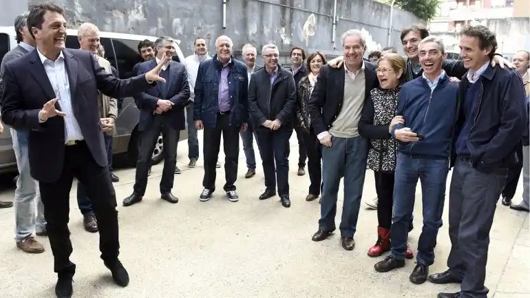 Massa reunió a sus intendentes y acordaron estrategias en la Provincia