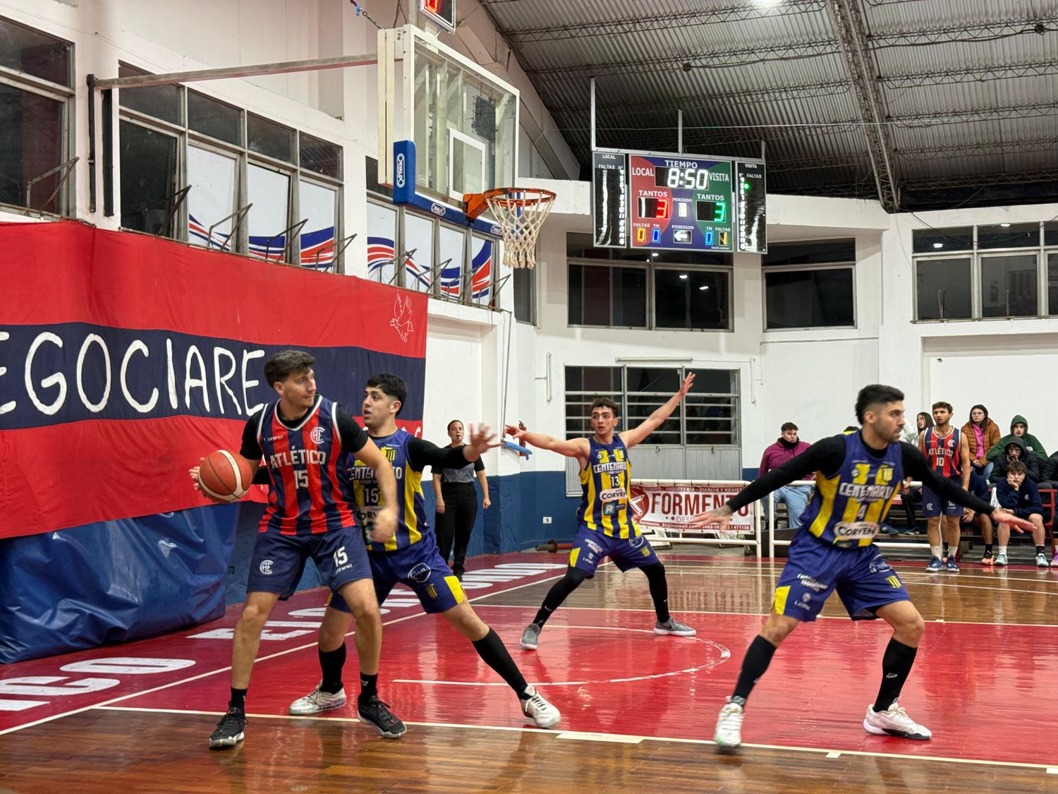 El Rojo de Duffy se quedó con un partido clave y superó a su rival en la tabla. Foto: Sur24.