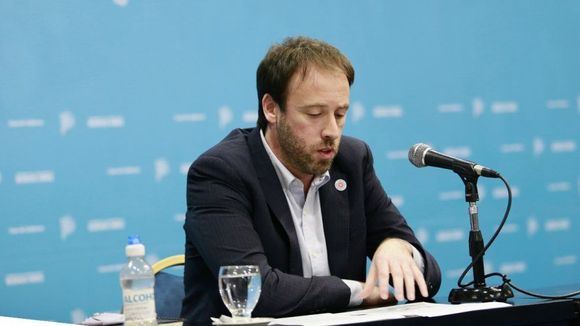 Pablo López anunció nuevas medidas para Bahía Blanca: subsidios de $800 mil, exención de impuestos y créditos blandos