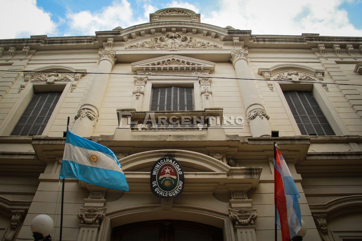 Causa del tanque: Desde la empresa resaltaron el “desinterés del Municipio por terminar la obra”