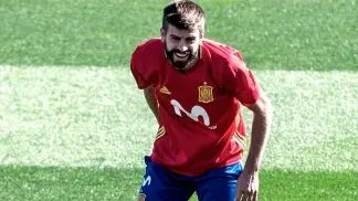 Gerard Piqué publica su número de celular y regala entradas