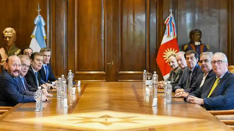 Gildo Insfrán participó en la reunión de
gobernadores del Norte Grande con el BID